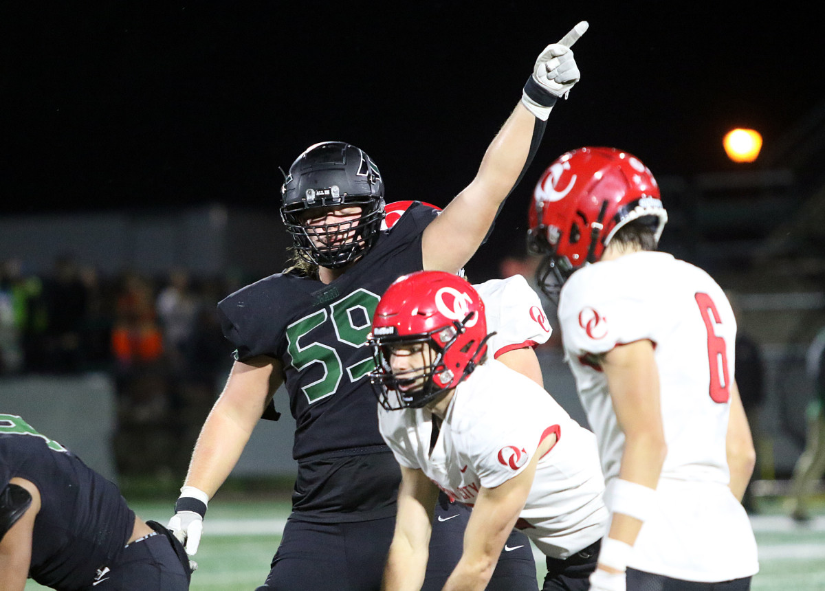 a Oregon City Tigard football Oregon September 29 2023 Dan Brood 52